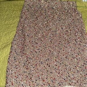 ST JOHN MULTI COLOR AND PENCIL SKIRT SIZE 4